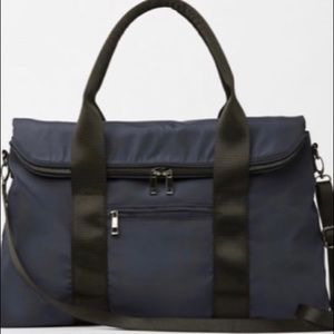 Fabletics grip pocket tote